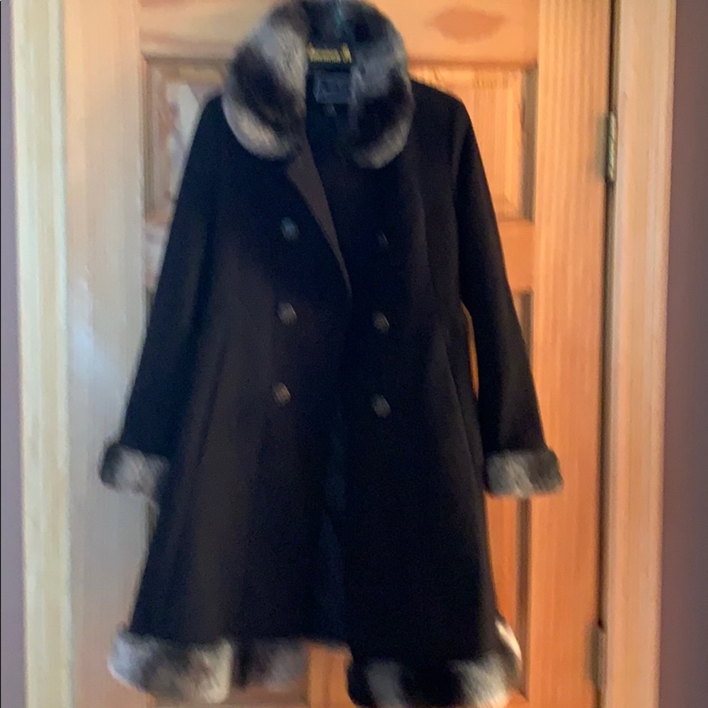 Beautiful Rothschild girl’s winter dressy coat!
